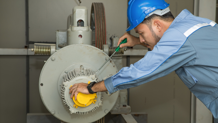 30 Maintenance Engineer Repairing Lift Motor Elevators